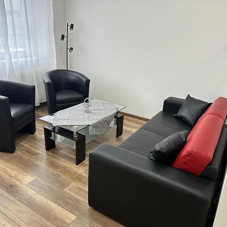 Newly Renovated 2 Rooms Apartment Downtown Nitra Zewnętrze zdjęcie