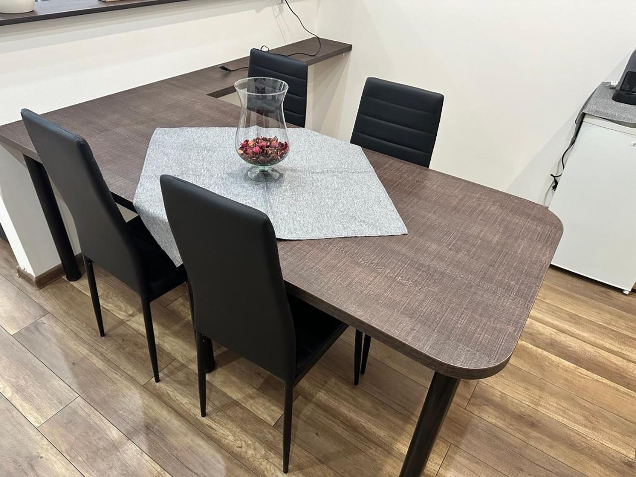Newly Renovated 2 Rooms Apartment Downtown Nitra Zewnętrze zdjęcie