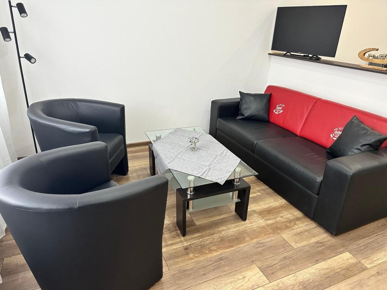 Newly Renovated 2 Rooms Apartment Downtown Nitra Zewnętrze zdjęcie