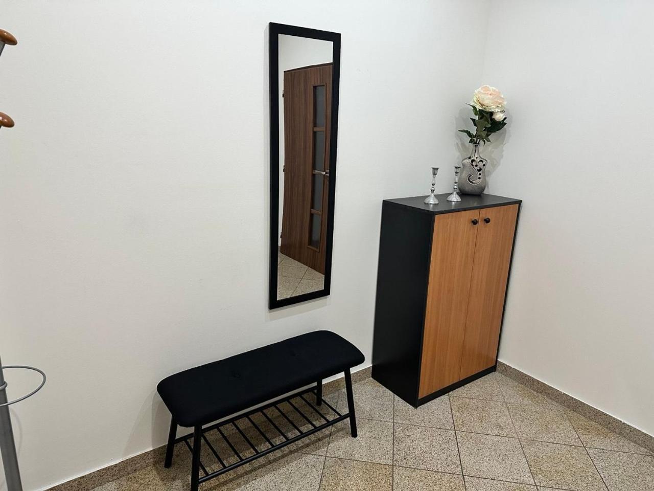Newly Renovated 2 Rooms Apartment Downtown Nitra Zewnętrze zdjęcie